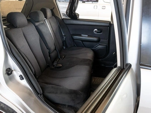 Хетчбэк Nissan Tiida 2011 года, 540000 рублей, Краснодар