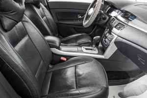 Седан Renault Latitude 2011 года, 899000 рублей, Барнаул