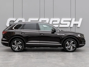 Внедорожник Volkswagen Touareg 2019 года, 3690000 рублей, Краснодар