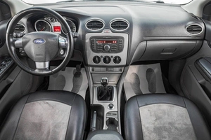 Хетчбэк Ford Focus 2010 года, 519000 рублей, Барнаул