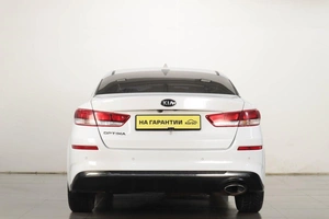Седан Kia Optima 2019 года, 1999000 рублей, Челябинск