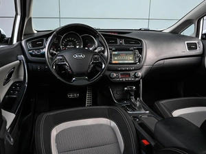 Хетчбэк Kia Ceed 2013 года, 1440000 рублей, Краснодар