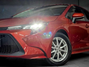 Седан Toyota Corolla 2019 года, 1765000 рублей, Красноярск