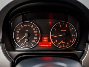 Седан BMW 3 серия 2007 года, 975000 рублей, Красноярск