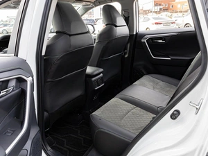 Внедорожник Toyota RAV4 2025 года, 4240000 рублей, Краснодар