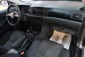 Седан Toyota Corolla 2006 года, 499000 рублей, Омск
