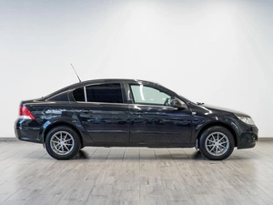 Седан Opel Astra 2013 года, 899000 рублей, Саратов