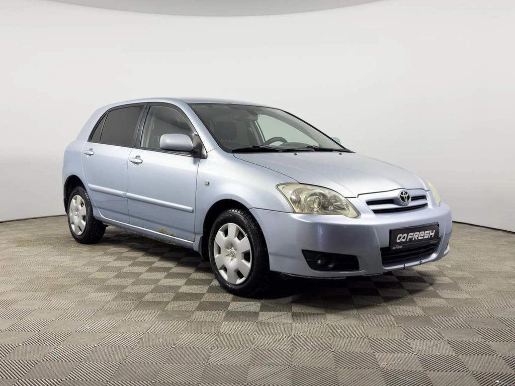 Хетчбэк Toyota Corolla 2005 года, 439900 рублей, Казань