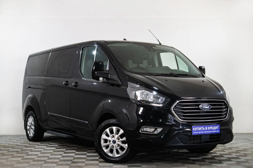 Минивэн Ford Tourneo Custom 2018 года, 3909000 рублей, Сургут