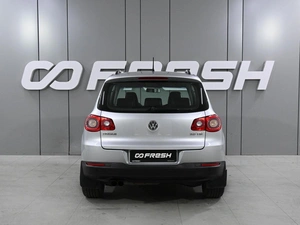 Внедорожник Volkswagen Tiguan 2010 года, 1239000 рублей, Ростов-на-Дону