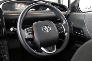 Минивэн Toyota Sienta 2018 года, 1589000 рублей, Красноярск