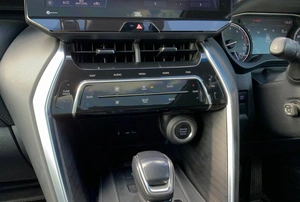 Внедорожник Toyota Harrier 2020 года, 3650000 рублей, Солонцы