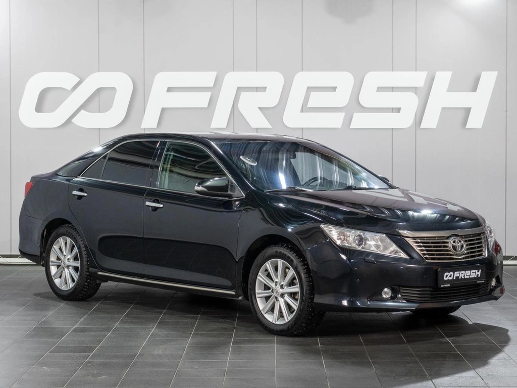 Седан Toyota Camry 2013 года, 1699000 рублей, Сургут