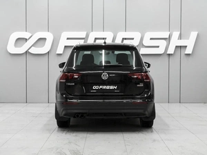 Внедорожник Volkswagen Tiguan 2018 года, 2450000 рублей, Ростов-на-Дону