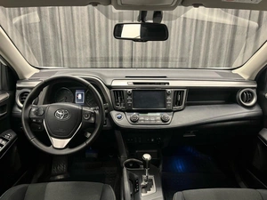Внедорожник Toyota RAV4 2018 года, 2379000 рублей, Красноярск