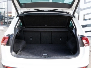 Внедорожник Volkswagen Tiguan 2018 года, 2299000 рублей, Краснодар