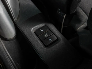 Хетчбэк Toyota Auris 2012 года, 949000 рублей, Воронеж