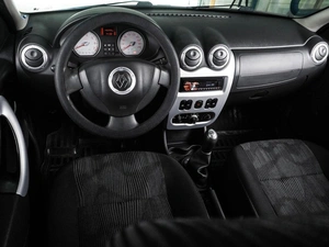 Седан Renault Logan 2011 года, 524000 рублей, Воронеж
