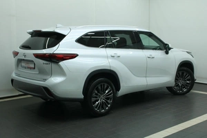 Внедорожник Toyota Highlander 2025 года, 5900000 рублей, Красноярск