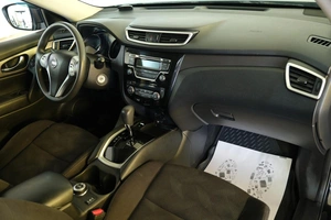 Внедорожник Nissan X-Trail 2017 года, 1969000 рублей, Омск
