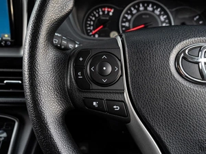 Минивэн Toyota Voxy 2019 года, 2350000 рублей, Краснодар