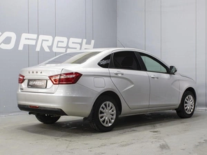 Седан ВАЗ (LADA) Vesta 2019 года, 820000 рублей, Омск