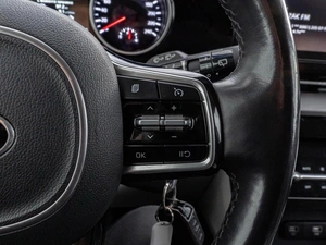 Минивэн Kia Carnival 2021 года, 3975000 рублей, Краснодар