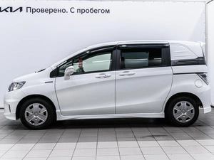 Минивэн Honda Freed 2013 года, 1199000 рублей, Красноярск