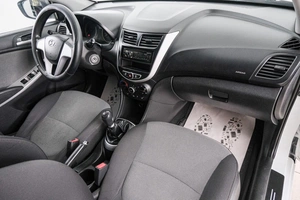 Седан Hyundai Solaris 2011 года, 699000 рублей, Красноярск