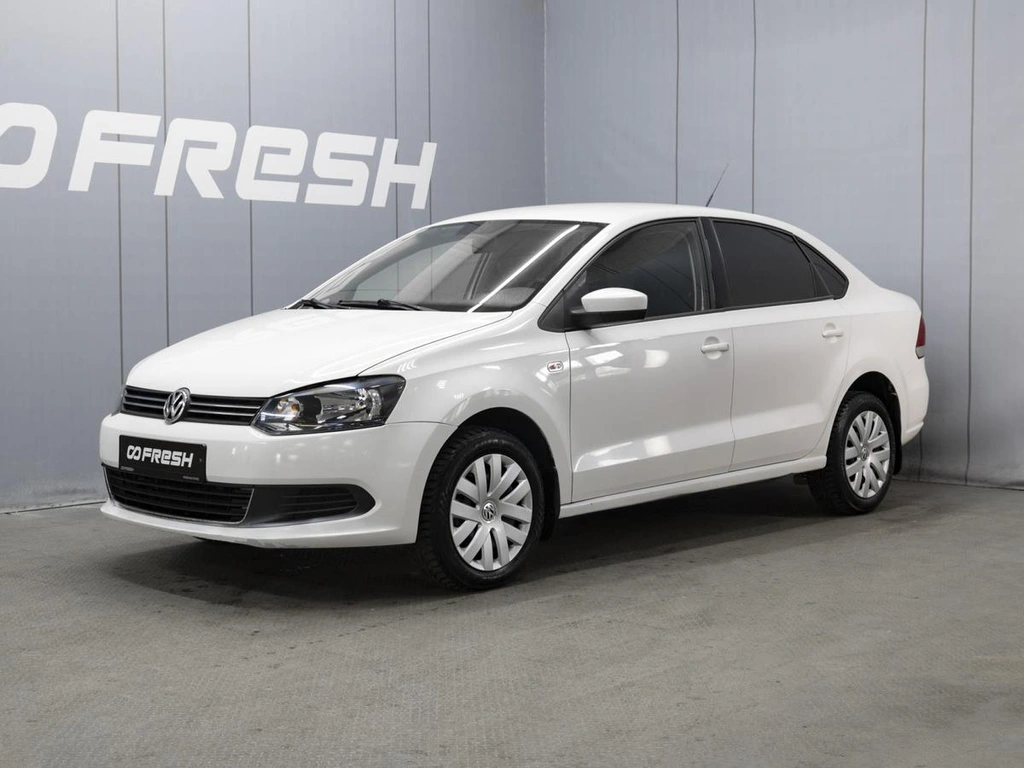 Седан Volkswagen Polo 2012 года, 640000 рублей, Омск