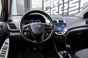 Седан Hyundai Solaris 2013 года, 750000 рублей, Ульяновск