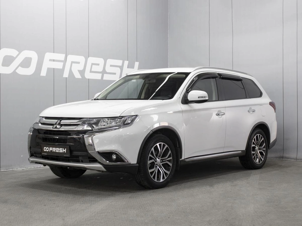 Внедорожник Mitsubishi Outlander 2013 года, 1480000 рублей, Омск