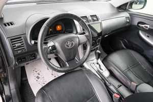 Седан Toyota Corolla 2013 года, 1089000 рублей, Красноярск