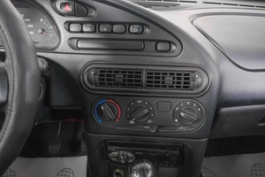 Внедорожник Chevrolet Niva 2012 года, 599000 рублей, Кемерово