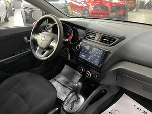 Седан Kia Rio 2012 года, 847000 рублей, Солонцы