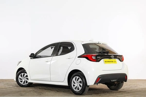 Хетчбэк Toyota Yaris 2020 года, 1529000 рублей, Тюмень
