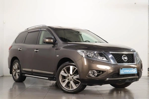 Внедорожник Nissan Pathfinder 2015 года, 2149000 рублей, Челябинск