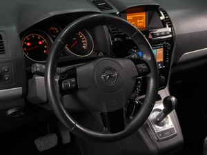 Минивэн Opel Zafira 2011 года, 785000 рублей, Тюмень