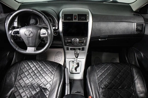 Седан Toyota Corolla 2011 года, 1199000 рублей, Сургут