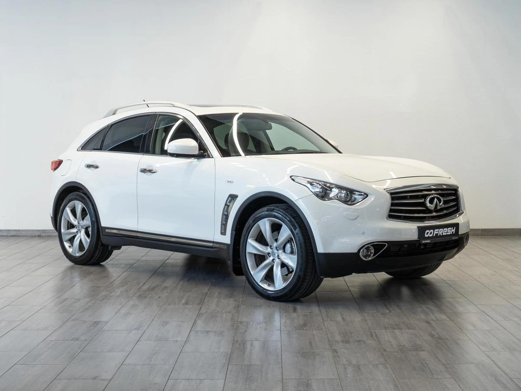 Внедорожник Infiniti QX70 2013 года, 2439000 рублей, Саратов