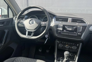 Внедорожник Volkswagen Tiguan 2017 года, 1960000 рублей, Солонцы