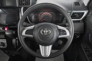 Минивэн Toyota Roomy 2018 года, 969000 рублей, Кемерово