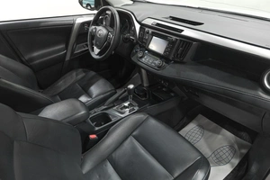 Внедорожник Toyota RAV4 2015 года, 2379000 рублей, Новокузнецк