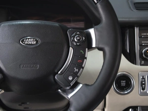 Внедорожник Land Rover Range Rover 2010 года, 2210000 рублей, Омск