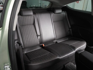 Хетчбэк Opel Astra GTC 2012 года, 925000 рублей, Красный Пахарь