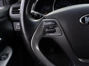 Седан Kia Rio 2016 года, 919000 рублей, Саратов