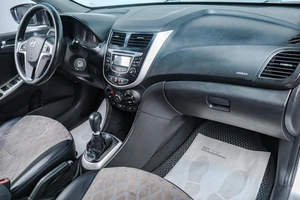 Хетчбэк Hyundai Solaris 2011 года, 769000 рублей, Челябинск