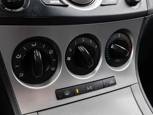 Хетчбэк Mazda 3 2010 года, 898000 рублей, Краснодар