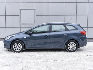 Универсал Kia Ceed 2014 года, 975000 рублей, Санкт-Петербург