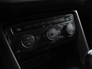 Внедорожник Volkswagen Tiguan 2018 года, 2490000 рублей, Волгоград